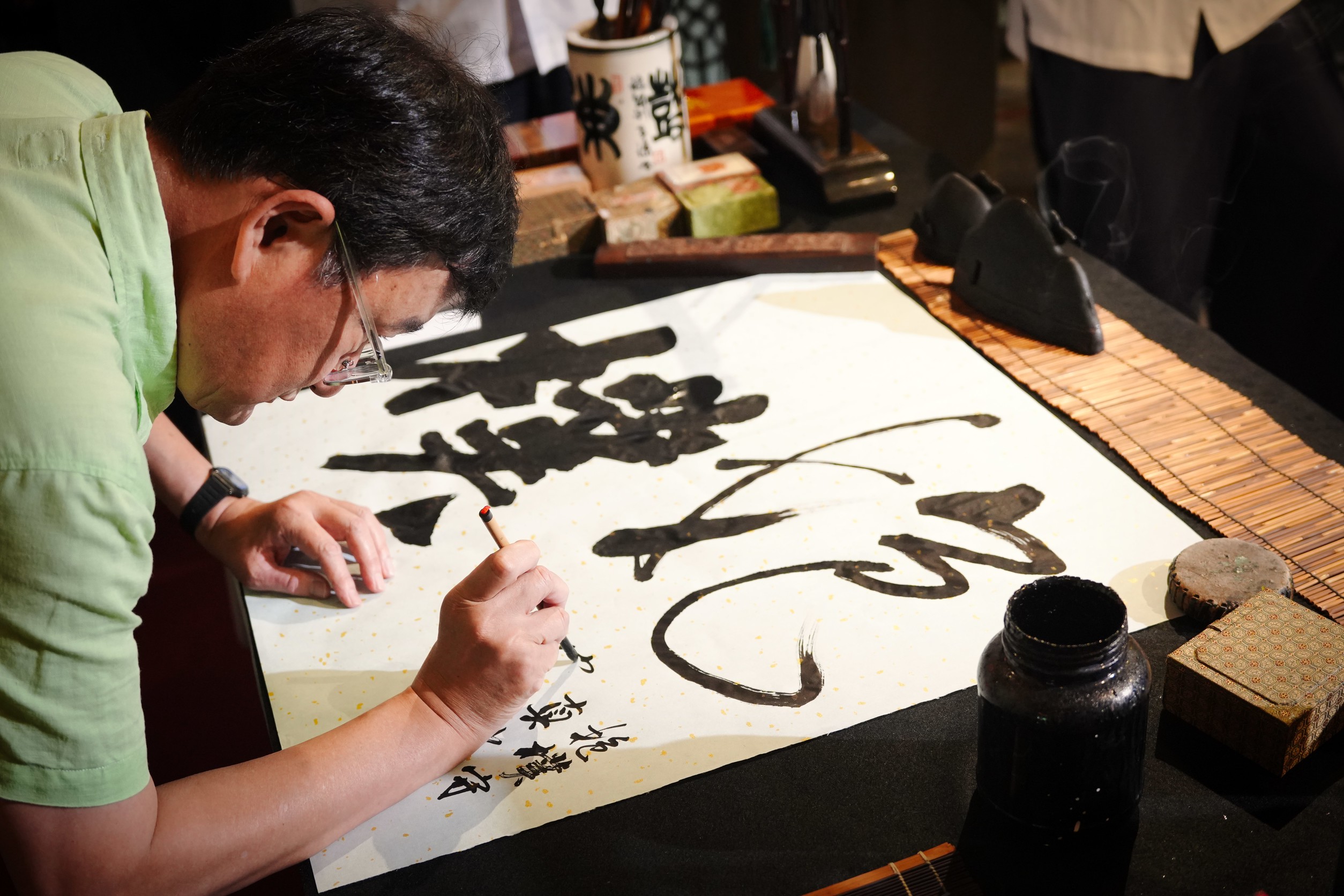 川睦建設攜手書法藝術家 黃國書，於員林「大沃天荷」舉辦書藝展——《歇心築境》沉靜登場